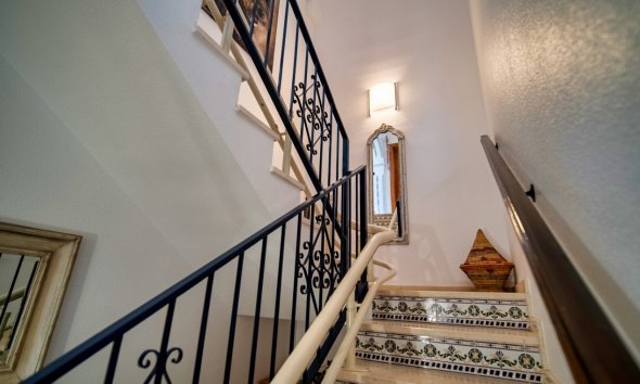 Resale - Villa -
La Nucía