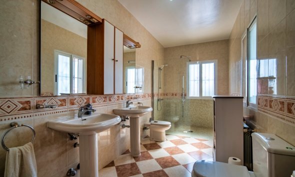 Resale - Villa -
La Nucía