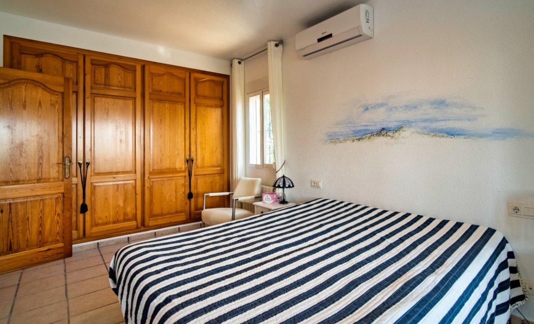 Resale - Villa -
La Nucía