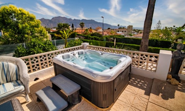 Resale - Villa -
La Nucía