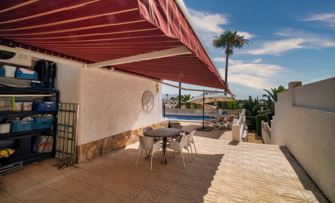 Resale - Villa -
La Nucía