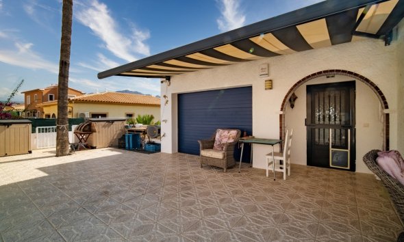 Resale - Villa -
La Nucía