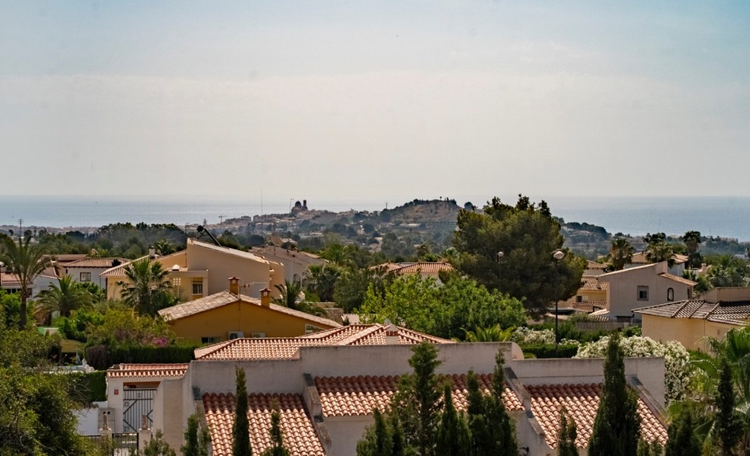 Resale - Villa -
La Nucía