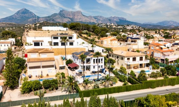 Resale - Villa -
La Nucía