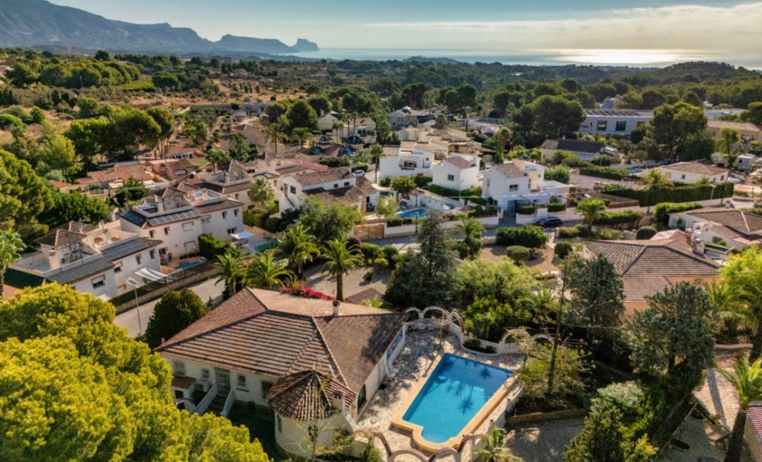 Herverkoop - Villa -
Alfaz del Pi - Colonia Escandinavia