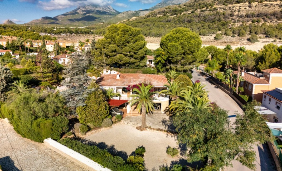 Herverkoop - Villa -
Alfaz del Pi - Colonia Escandinavia