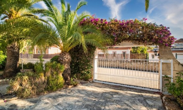 Herverkoop - Villa -
Alfaz del Pi - Colonia Escandinavia