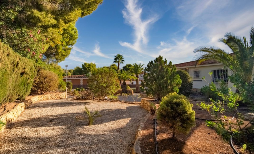 Herverkoop - Villa -
Alfaz del Pi - Colonia Escandinavia