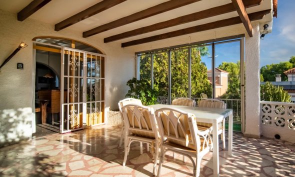 Herverkoop - Villa -
Alfaz del Pi - Colonia Escandinavia