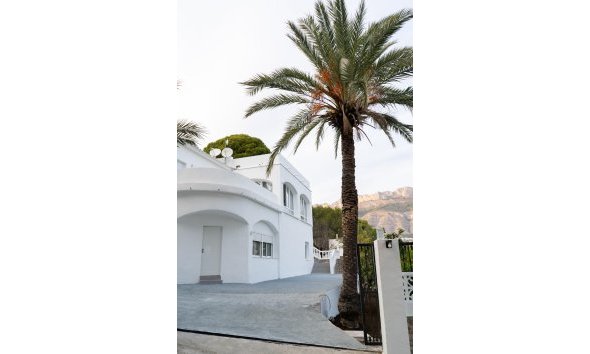 Herverkoop - Villa -
Altea - La Olla