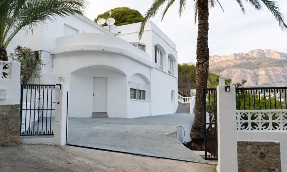 Herverkoop - Villa -
Altea - La Olla