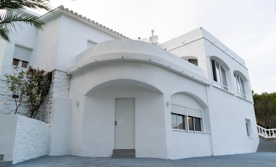Herverkoop - Villa -
Altea - La Olla