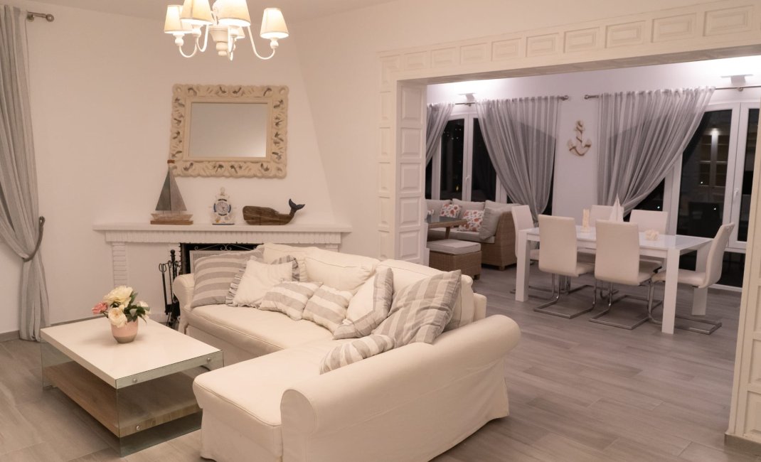 Herverkoop - Villa -
Altea - La Olla