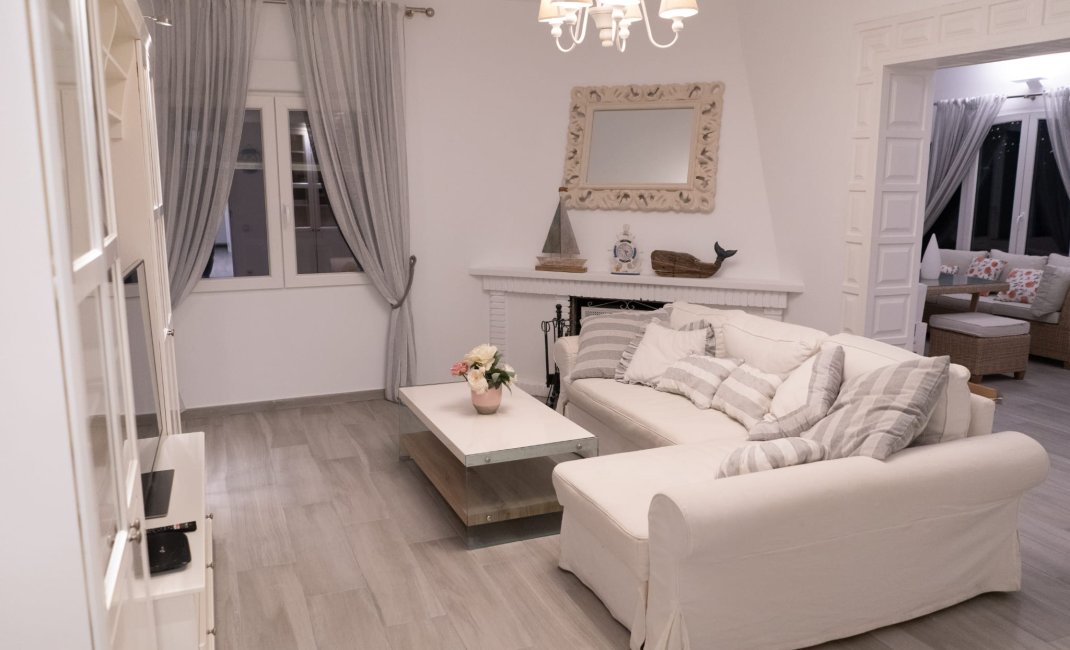 Herverkoop - Villa -
Altea - La Olla