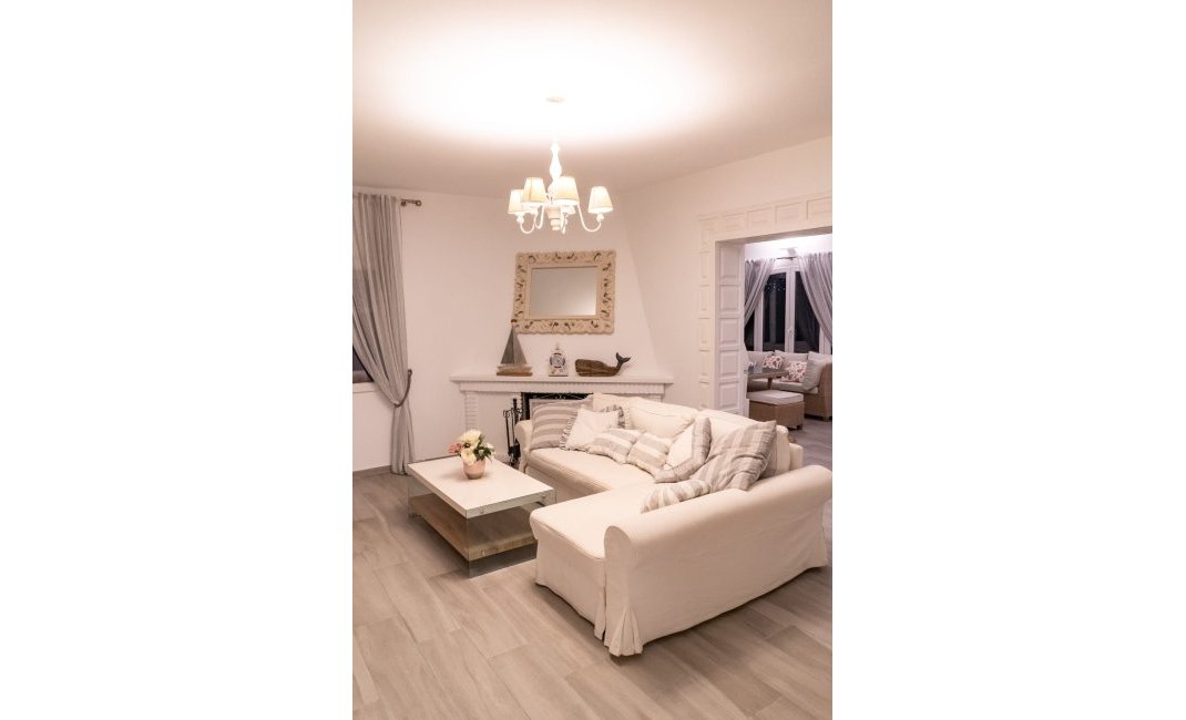 Herverkoop - Villa -
Altea - La Olla