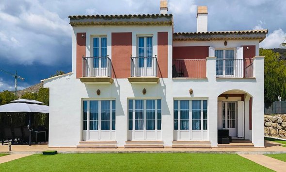 Herverkoop - Villa -
Finestrat - Sierra cortina