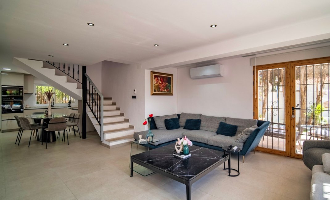 Reventa - Villa -
Albir