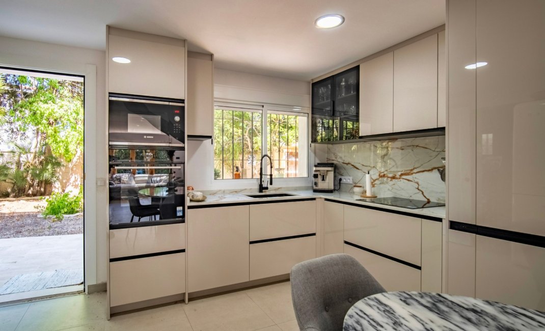 Reventa - Villa -
Albir