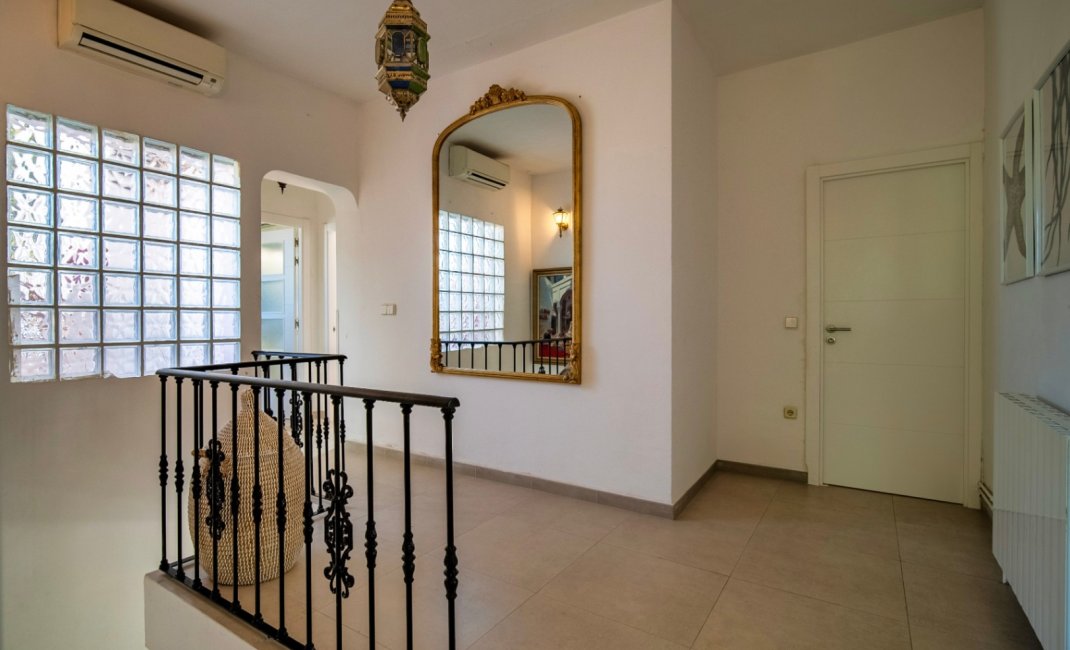 Reventa - Villa -
Albir