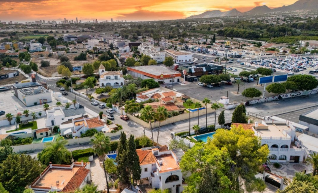 Reventa - Villa -
Albir