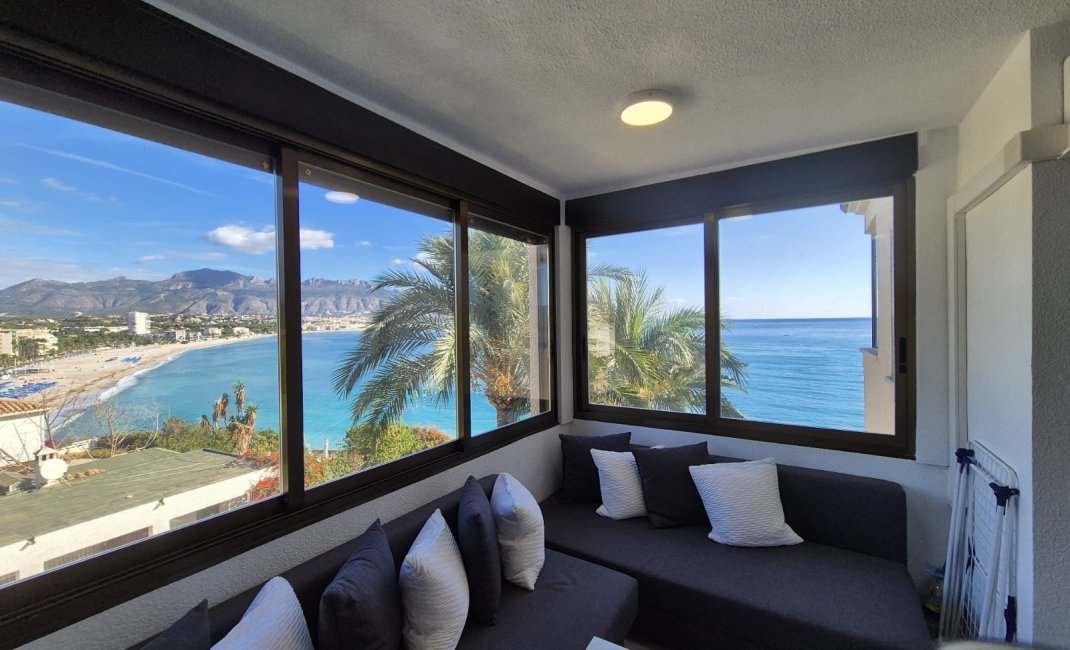 Location à court terme - Appartement -
Albir