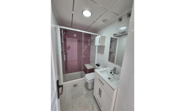 Location à court terme - Appartement -
Albir