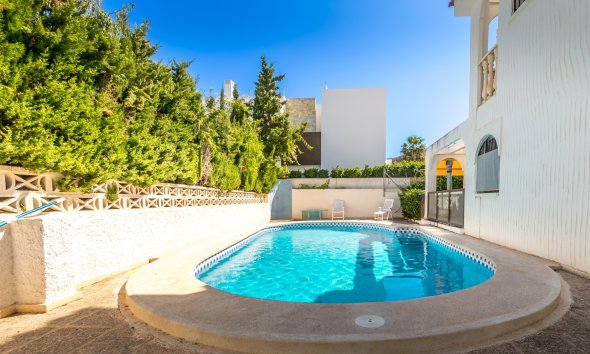 Reventa - Adosado -
Albir