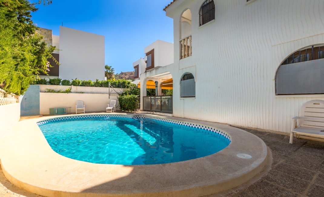 Reventa - Adosado -
Albir