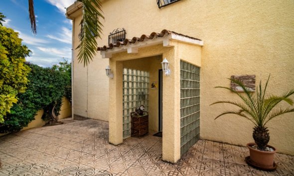 Herverkoop - Villa -
Alfaz del Pi - Colonia Escandinavia