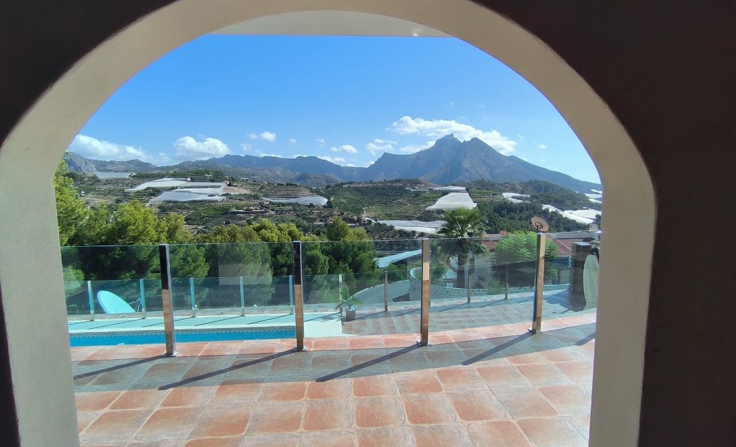 Herverkoop - Chalet / Villa -
Callosa De Ensarrià