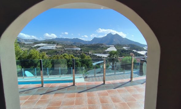 Herverkoop - Chalet / Villa -
Callosa De Ensarrià