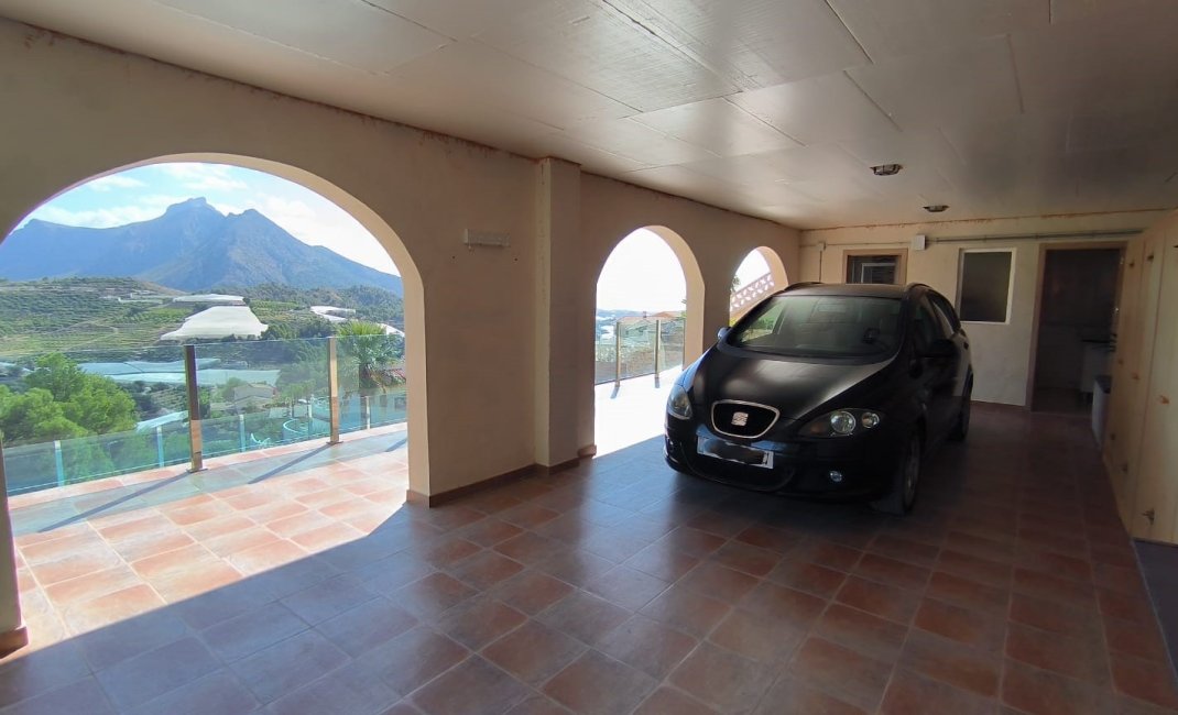 Herverkoop - Chalet / Villa -
Callosa De Ensarrià