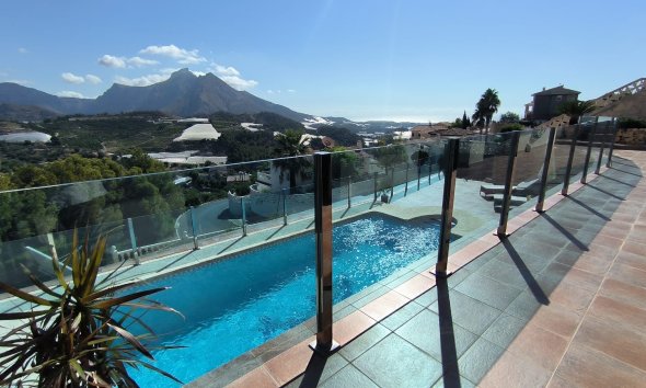 Herverkoop - Chalet / Villa -
Callosa De Ensarrià