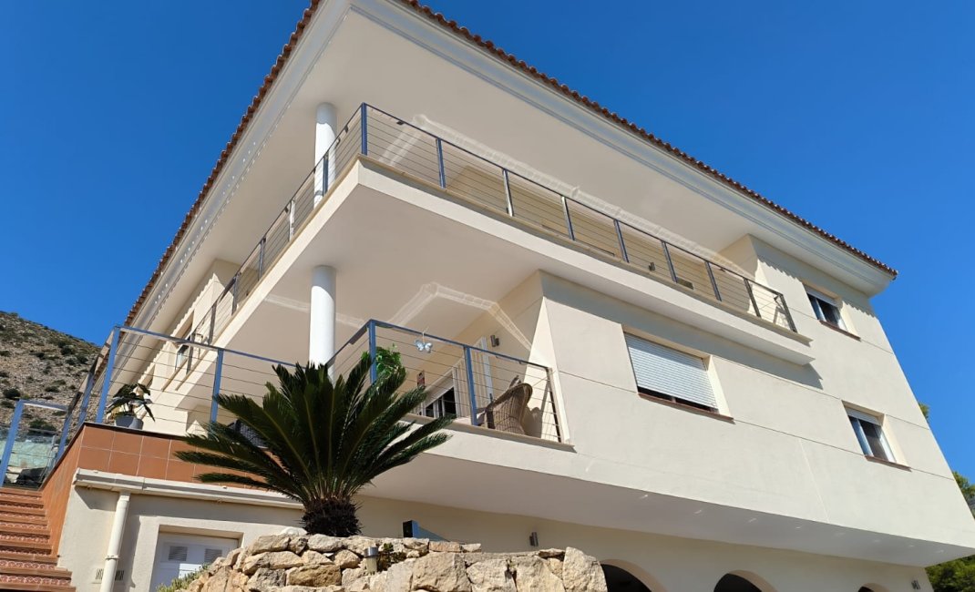 Herverkoop - Chalet / Villa -
Callosa De Ensarrià