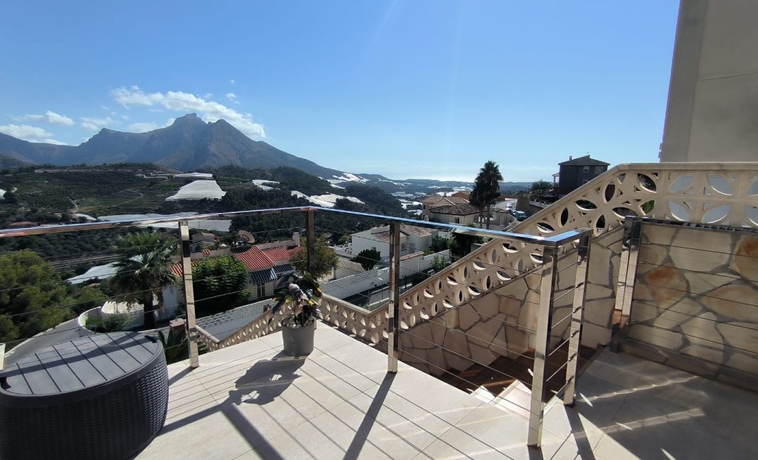 Herverkoop - Chalet / Villa -
Callosa De Ensarrià