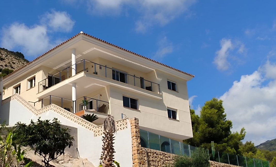 Herverkoop - Chalet / Villa -
Callosa De Ensarrià