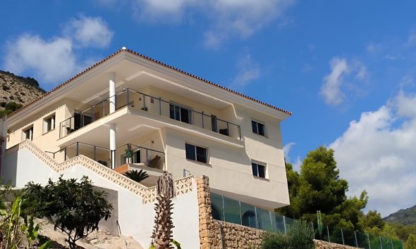 Herverkoop - Chalet / Villa -
Callosa De Ensarrià