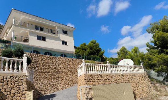 Herverkoop - Chalet / Villa -
Callosa De Ensarrià
