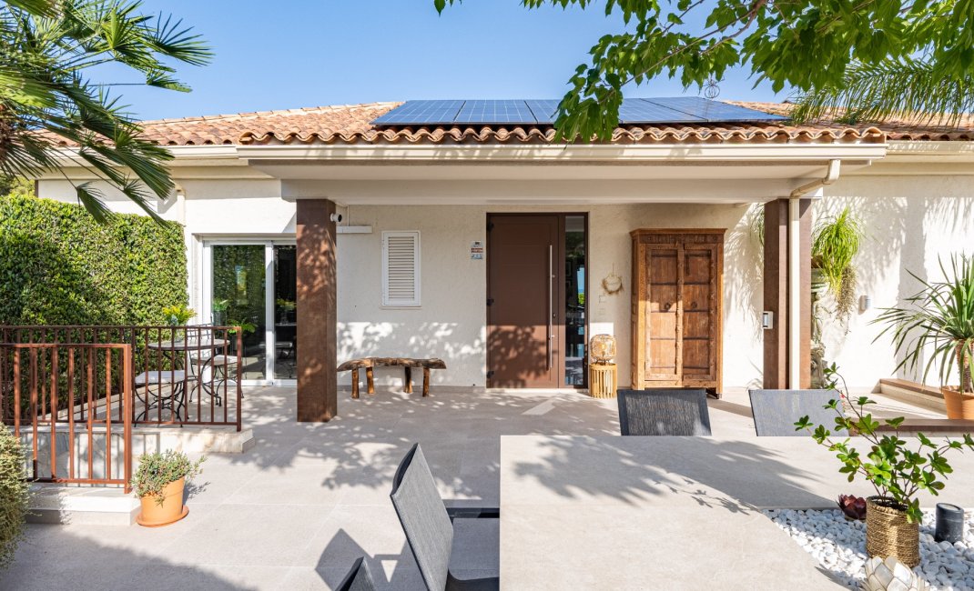 Reventa - Chalet / Villa  -
La Nucía