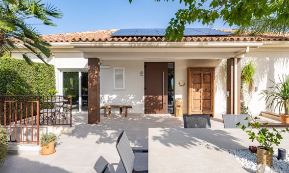 Reventa - Chalet / Villa  -
La Nucía