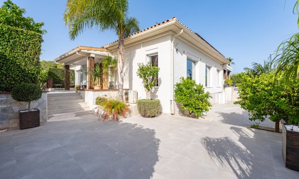 Reventa - Chalet / Villa  -
La Nucía