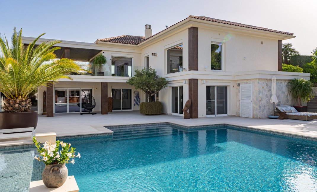 Reventa - Chalet / Villa  -
La Nucía