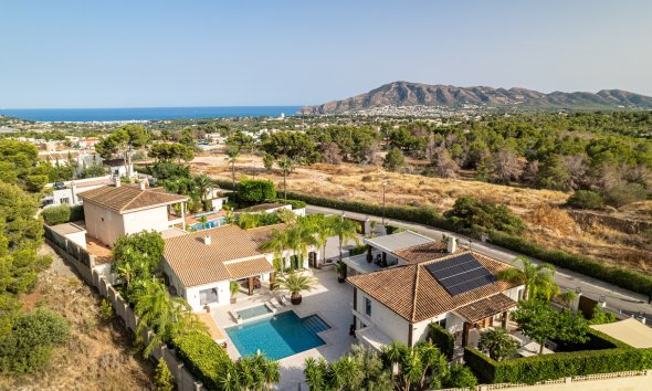 Reventa - Chalet / Villa  -
La Nucía