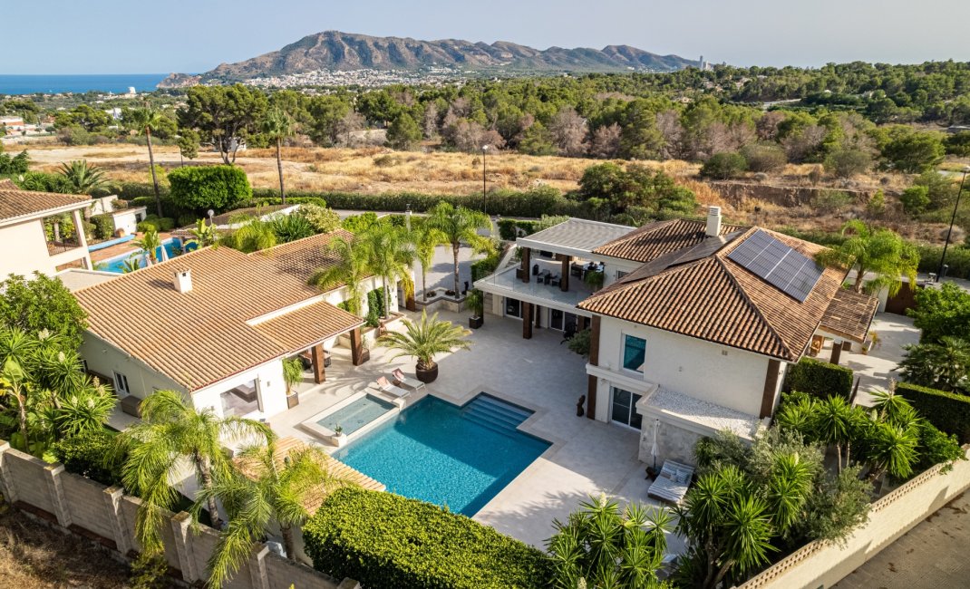 Reventa - Chalet / Villa  -
La Nucía