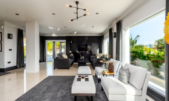 Reventa - Chalet / Villa  -
La Nucía