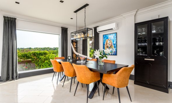 Reventa - Chalet / Villa  -
La Nucía