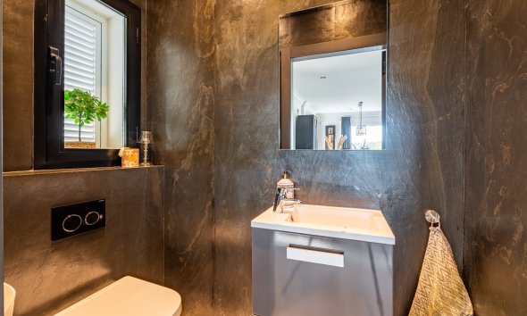 Reventa - Chalet / Villa  -
La Nucía