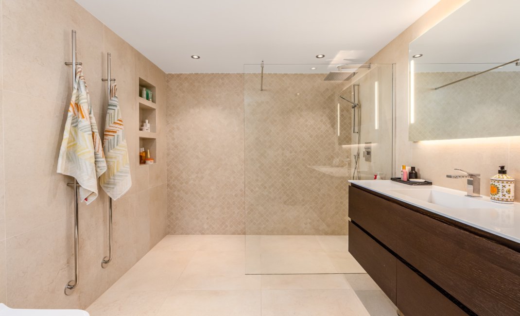 Reventa - Chalet / Villa  -
La Nucía