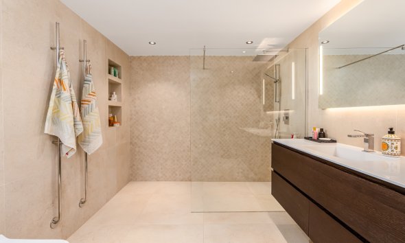 Reventa - Chalet / Villa  -
La Nucía