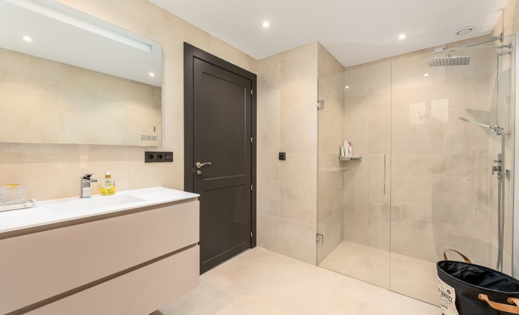 Reventa - Chalet / Villa  -
La Nucía